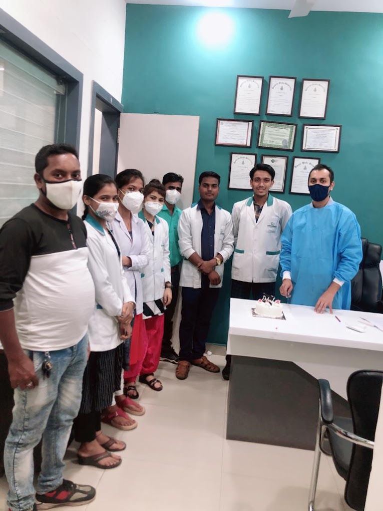 Doctors, technicians and staff of Shri Ram Imaging And Diagnostic Centre, Raipur